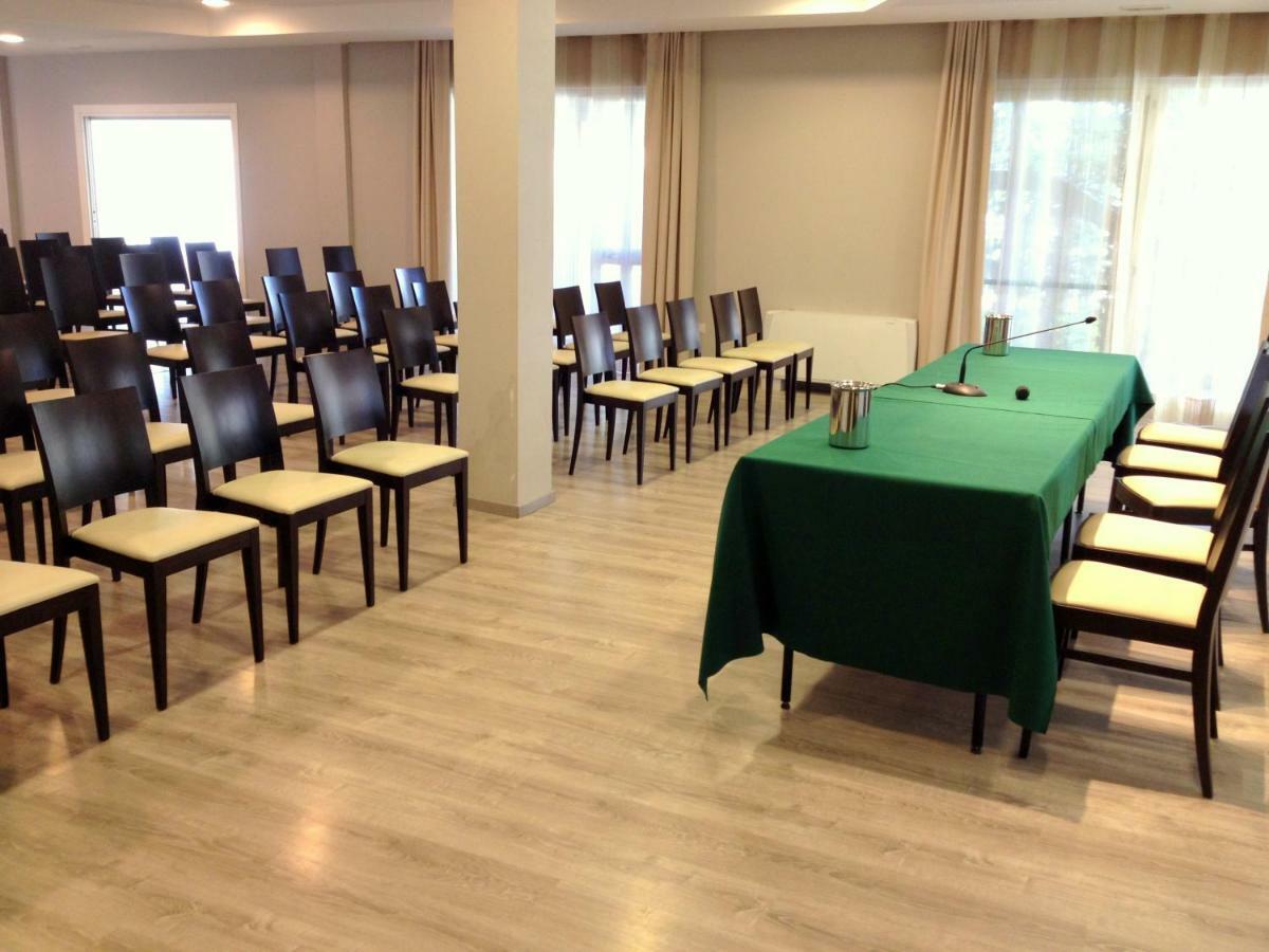 亲恩西亚别墅酒店 Villanova Mondovì 外观 照片